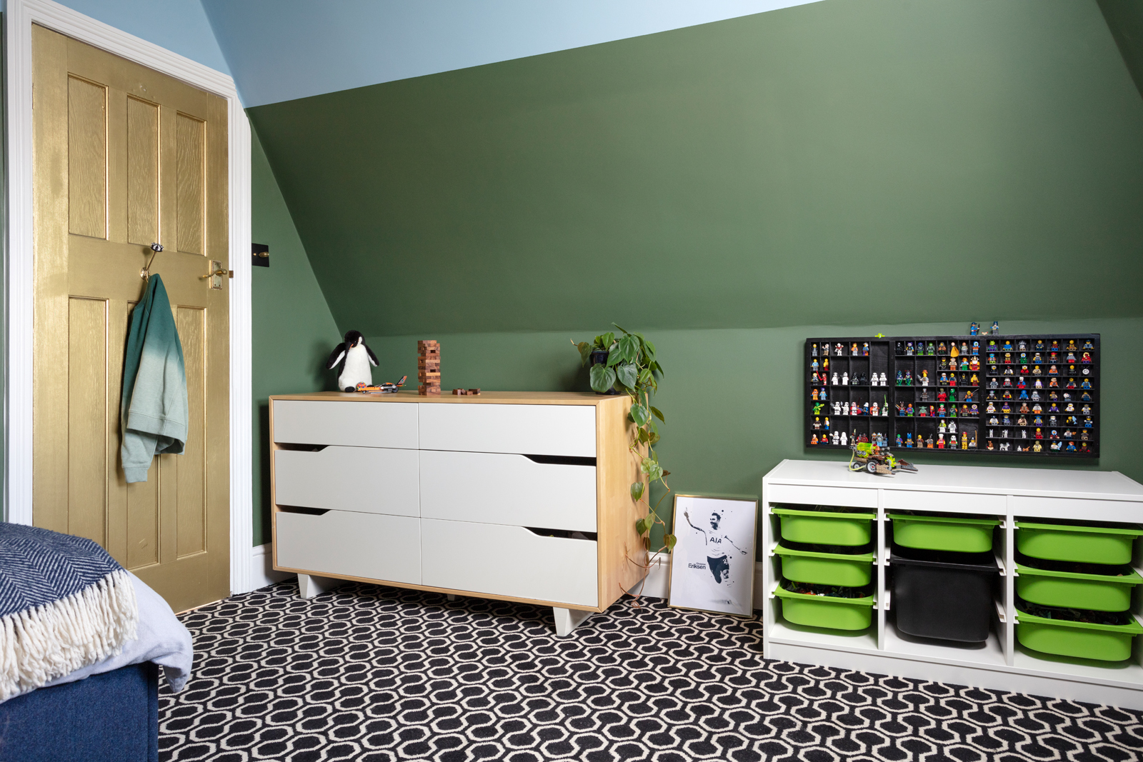 Ikea chest of drawers and Trofast Lego storage looking cool in a child's bedroom