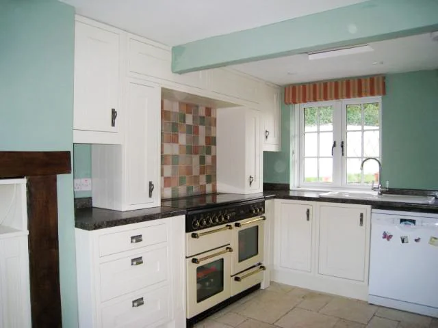 Kitchen fitter, Kitchen Installer, and advice on kitchen design in Exeter.