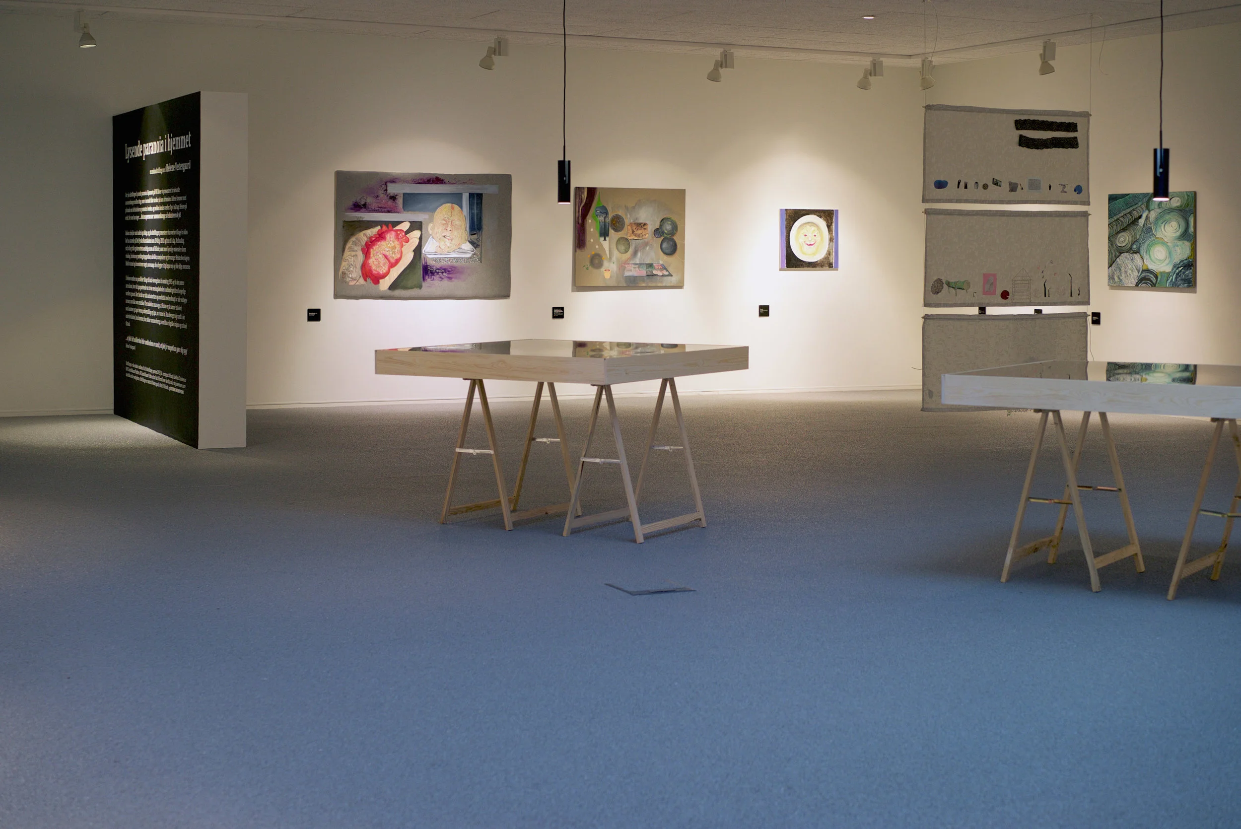 Lysende paranoia i hjemmet, soloudstilling<br>Vestjyllands Kunstpavillon, Videbæk 2016-2017