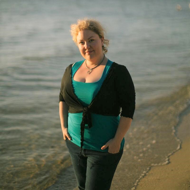 56: Don't Let Chronic Illness Stop You From Following Your Dreams (Interview With Kelly Paris) episode artwork