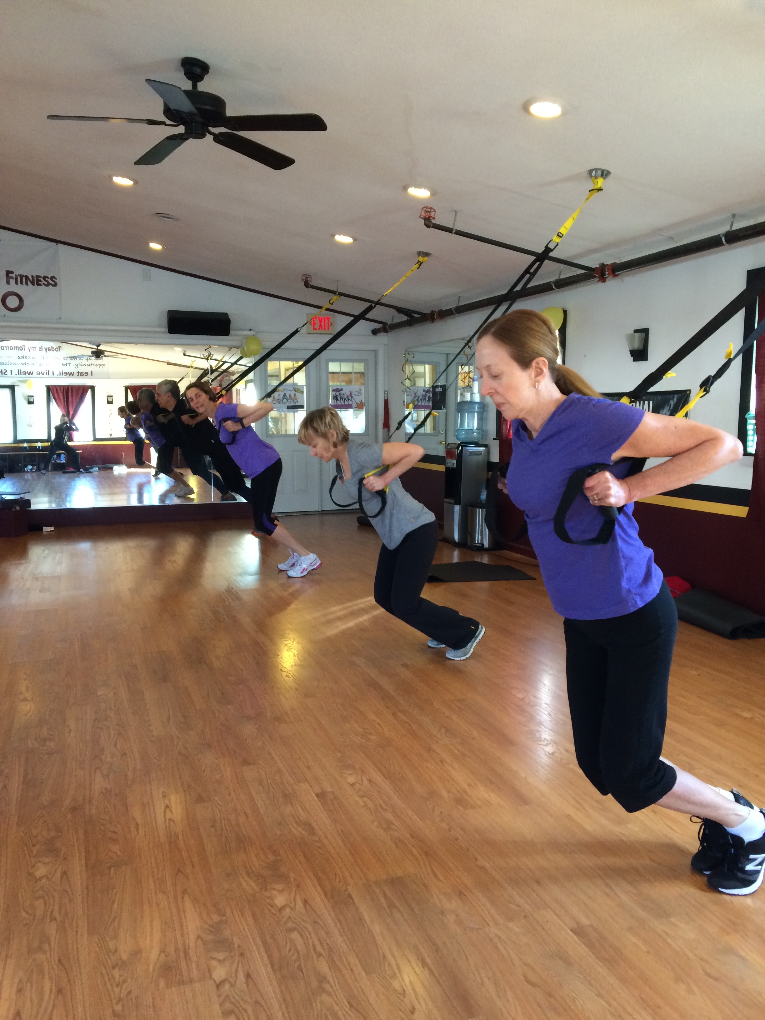 Paula, Pati, Flavia, Norm front squat.jpg