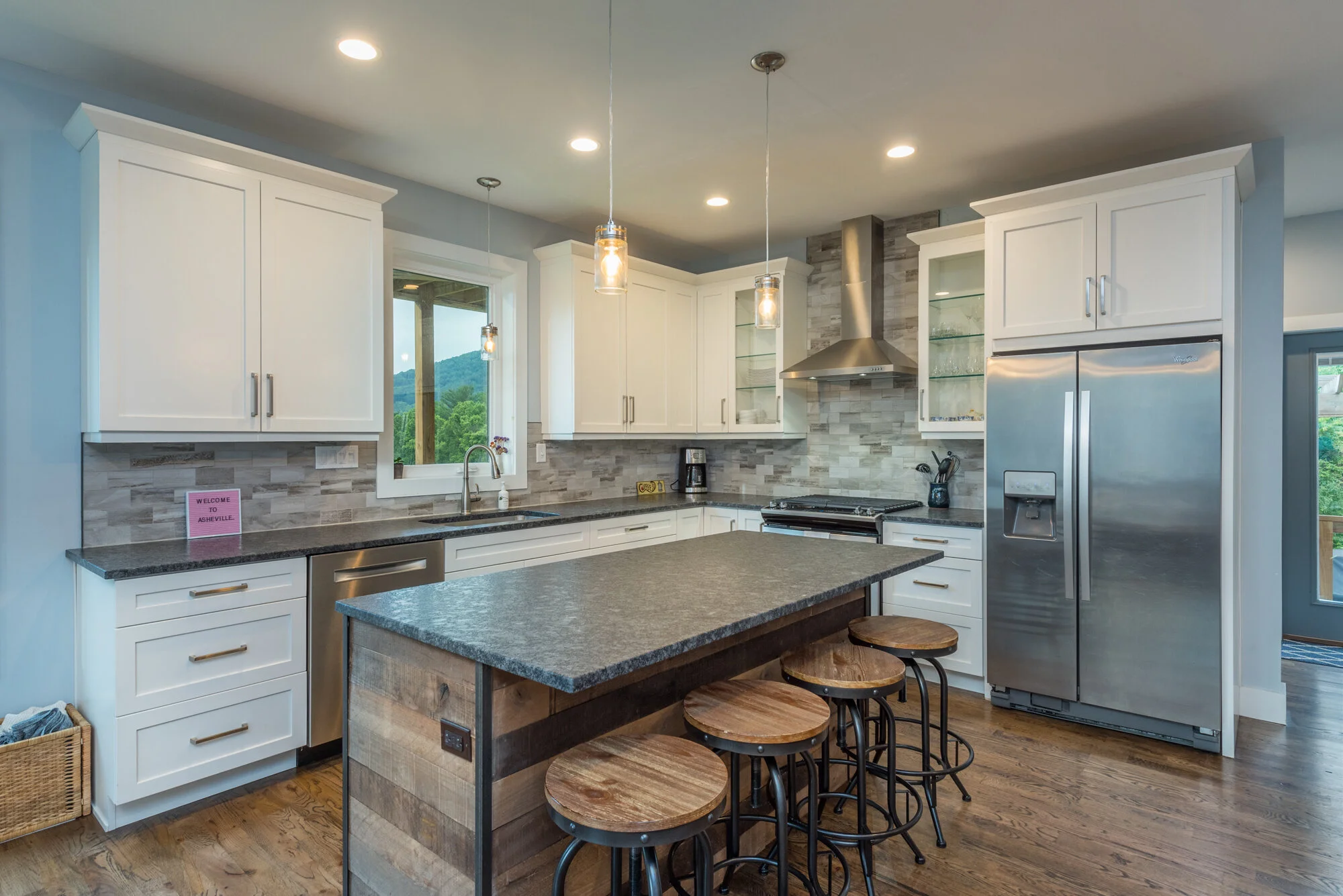 Brown Ave | SOLID ROCK BUILDERS LLC