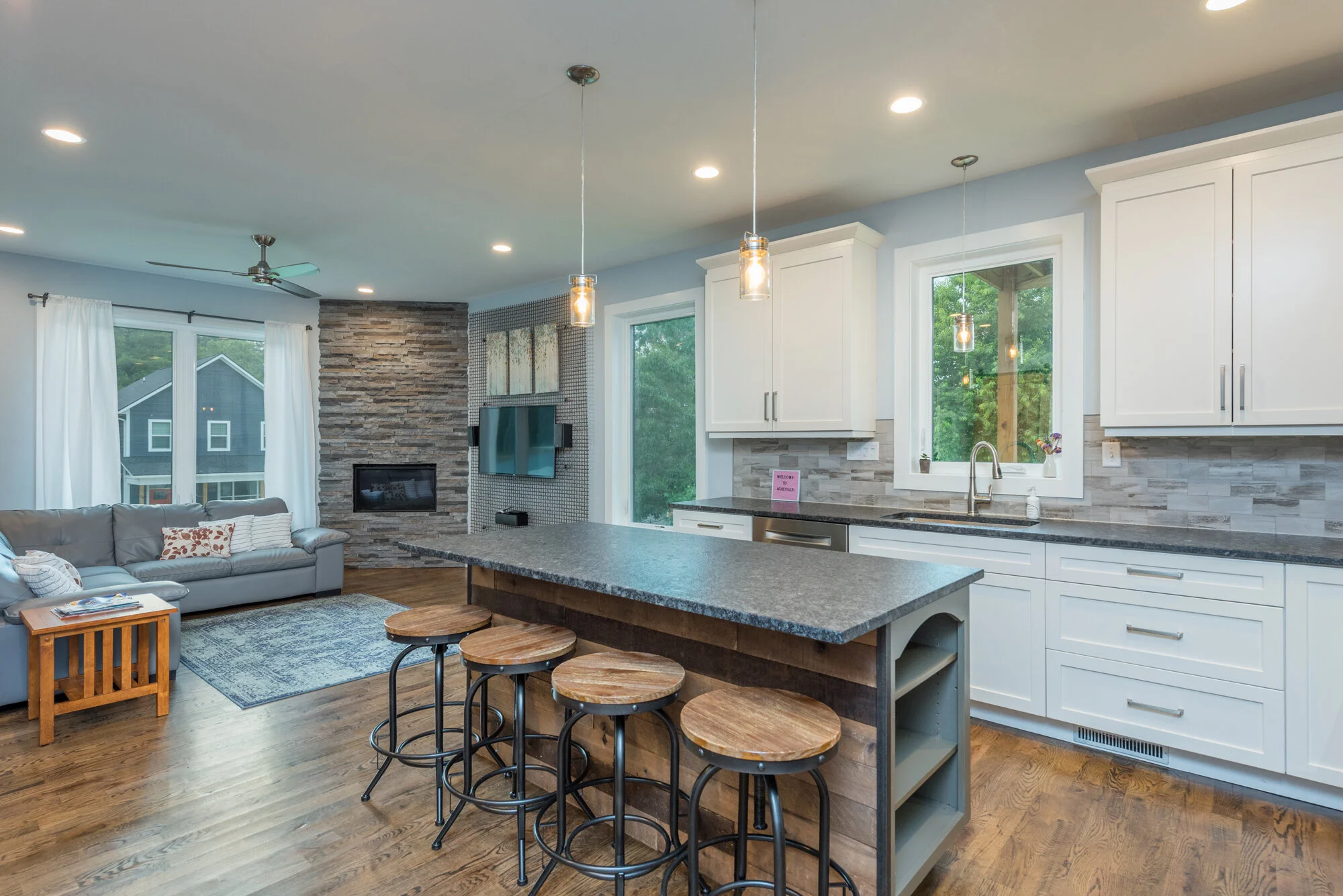 Brown Ave | SOLID ROCK BUILDERS LLC