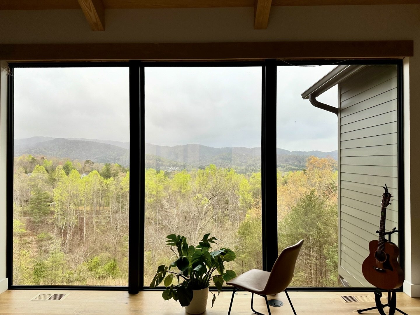 Rainy day. 

#views #mountains #houses #realestate #architecture #house #home #homes #design #interiordesign #realtor #luxury #property #homesweethome #photography #luxuryhomes #homedecor #realestateagent #interior #dreamhome #homedesign #housedesign