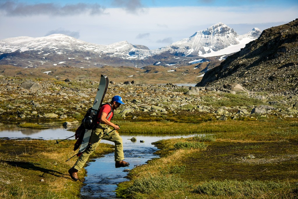 Daniel-Furberg-Hiking-Sognefjellet-1024x682.jpg