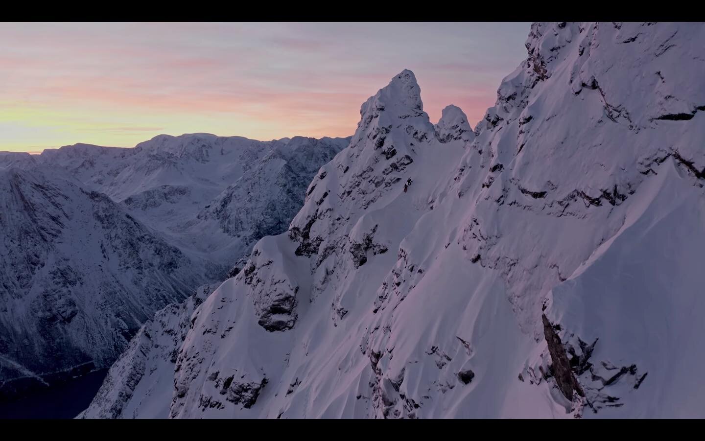 Probably the spiciest line of 2020.

Link in bio to watch @eirikverlo and @kriskopa ride this beauty of a mountain in the Lyngen Alps.

#splitboarding #snowboarding