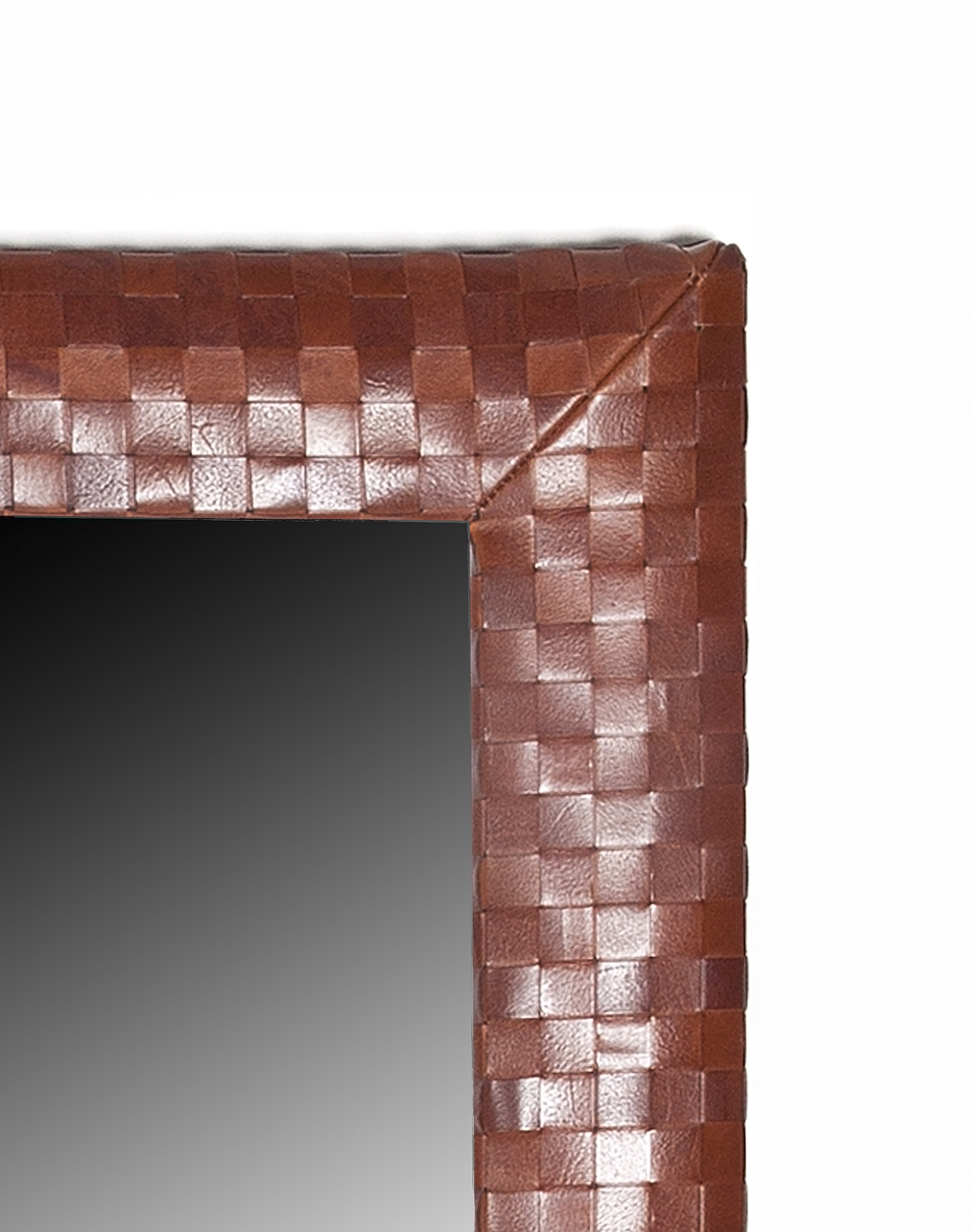 KLASP_Mirror-Corners_Basketweave.png