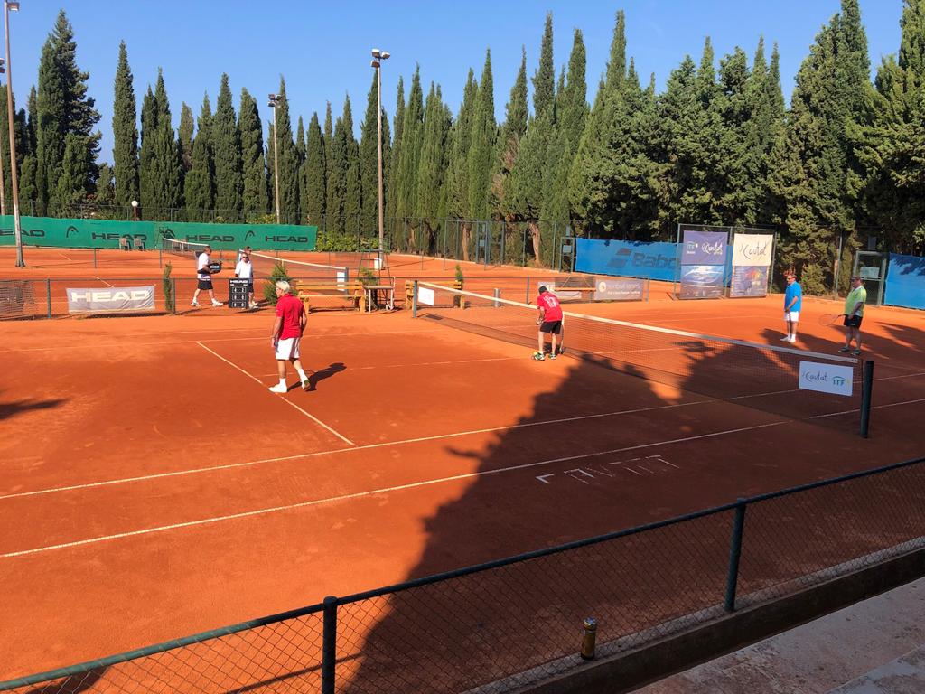 Singles tennis holidays