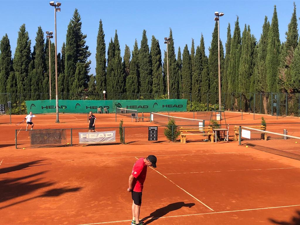 Singles tennis holidays