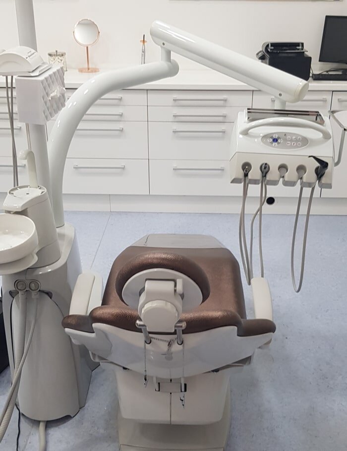 dentists-office-chair.jpg