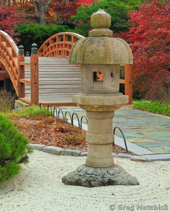 Lantern and Drum Bridge in Autumn