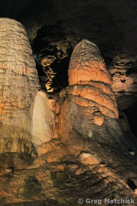 The Twins Formation in Onondaga Cave in Missouri 2