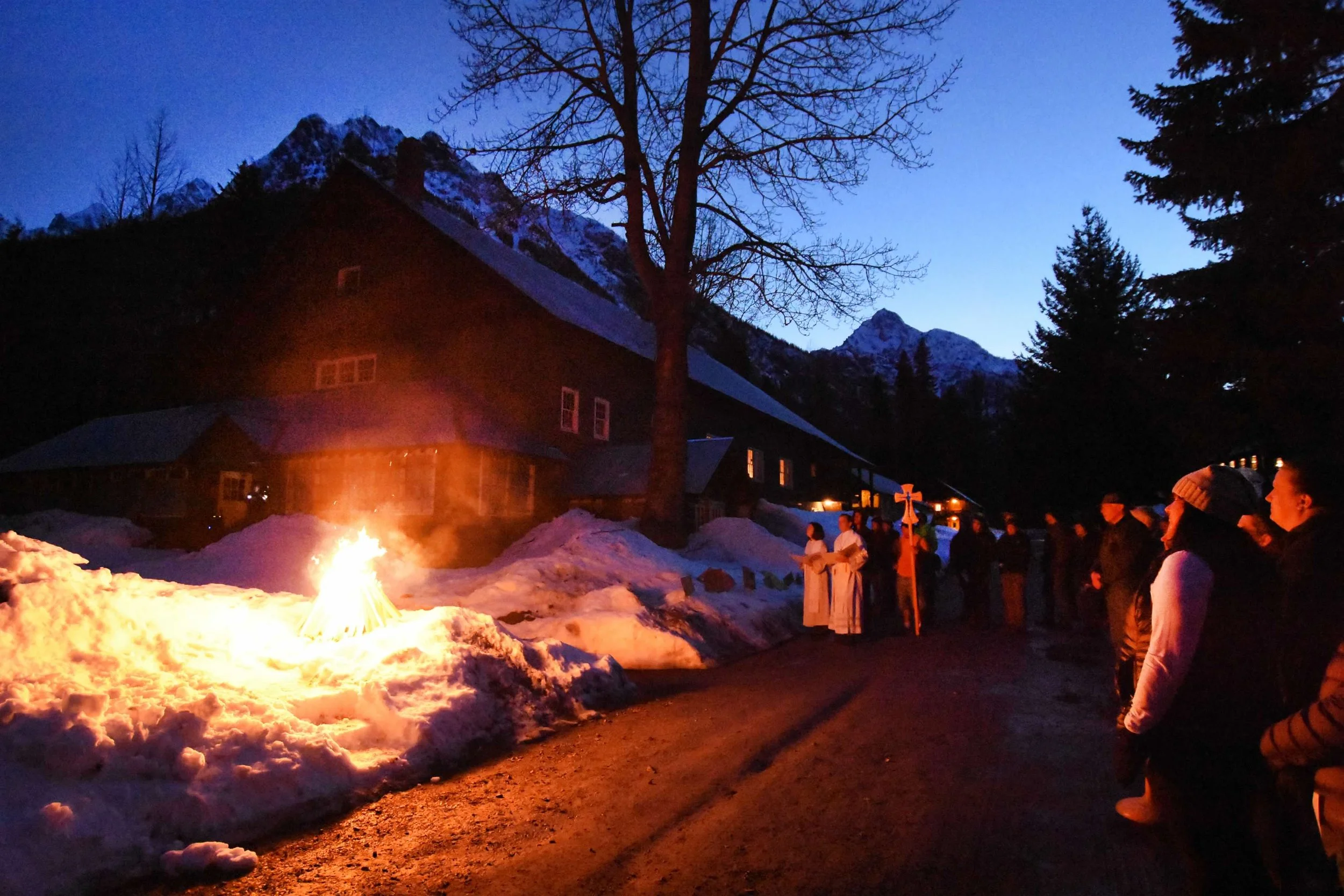 20180331_EasterVigil3_HannahLauber.JPG