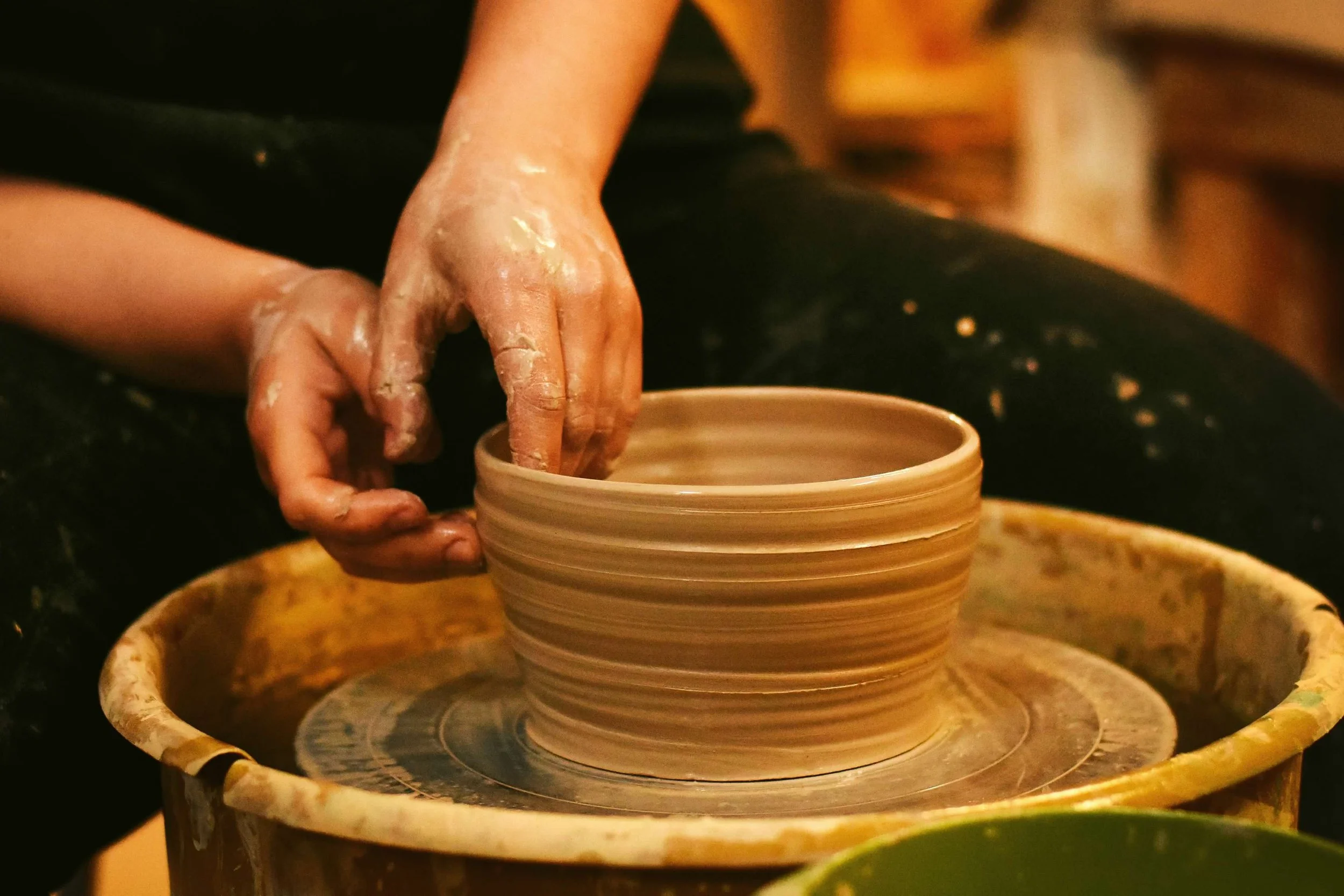 04 APR 20180411_KatePottery2_HannahLauber.jpg