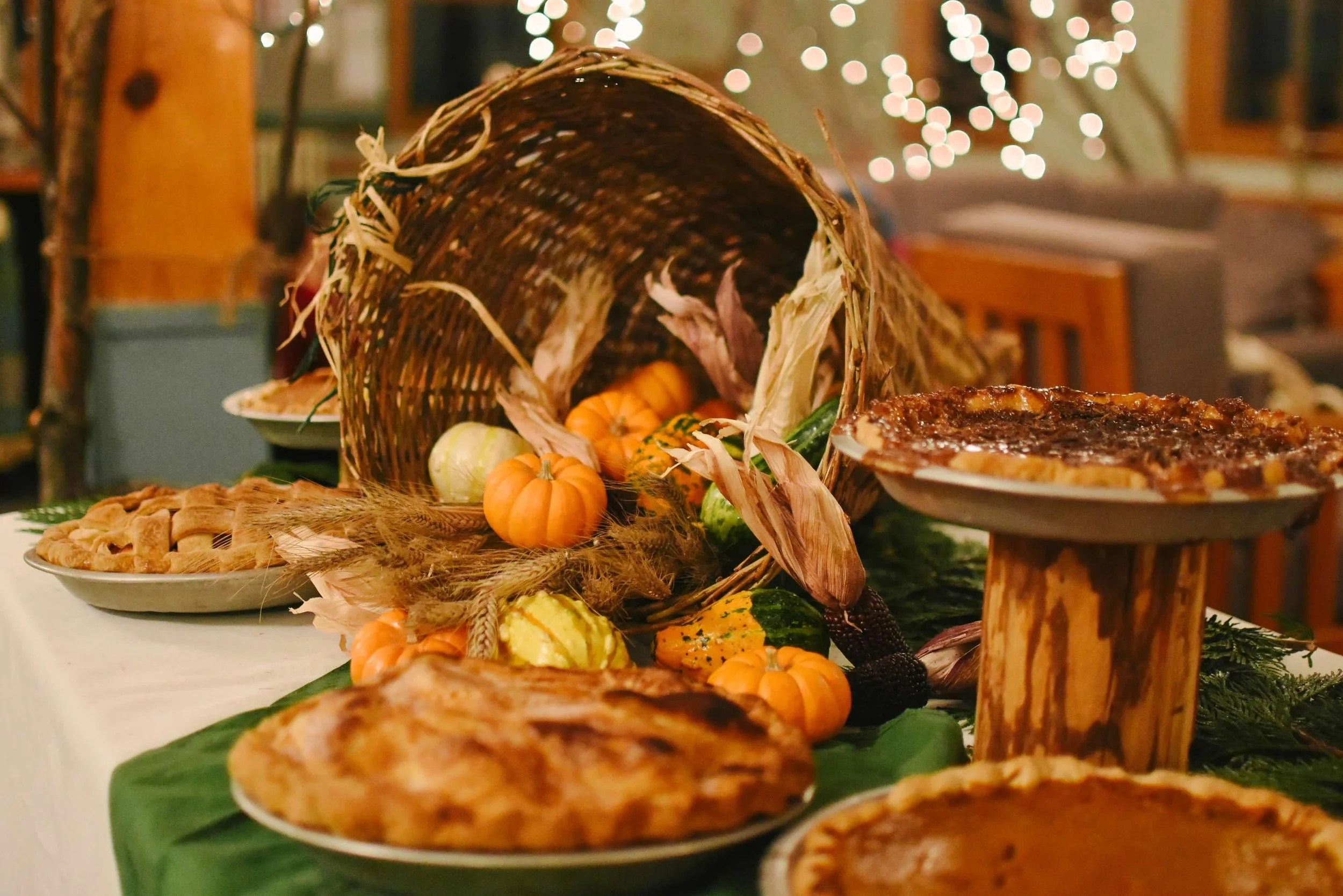 11 NOV 20181122_Thanksgiving26PieAndDecorations_HannahLauber.jpg