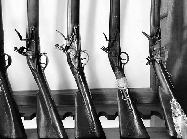 Reproduction muskets from the armory at Colonial Williamsburg.⠀
.⠀
.⠀
.⠀
#colonialwilliamsburg #muskets #guns #armory #history #travel #virginia #blackandwhitephotography