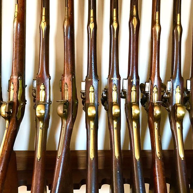 More reproduction muskets from the armory at Colonial Williamsburg. ⠀
.⠀
.⠀
.⠀
#muskets #armory #colonialwilliamsburg #history #ushistory #virginia #travel #craftmanship