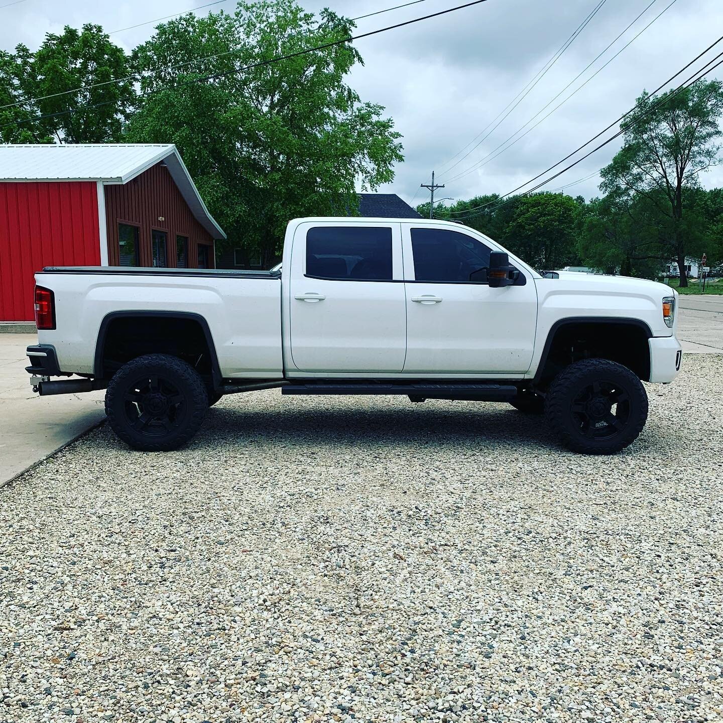 Just finished up a @Zoneoffroad lift on this good-looking GMC Sierra 2500 All Terrain. Thanks for bringing it to us, Scott! #zoneoffroad #xdwheels