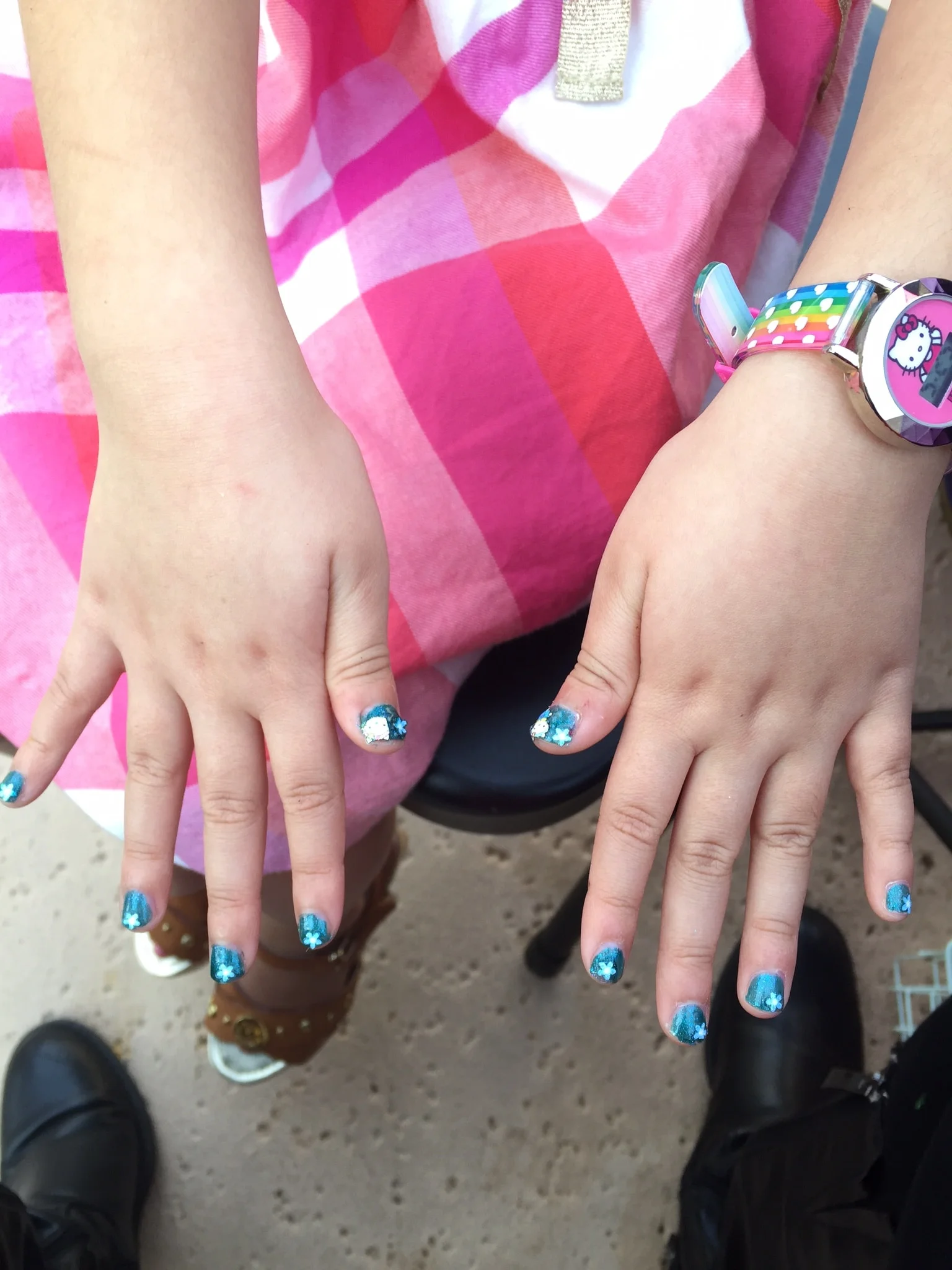Kids Fancy Nails Manicure