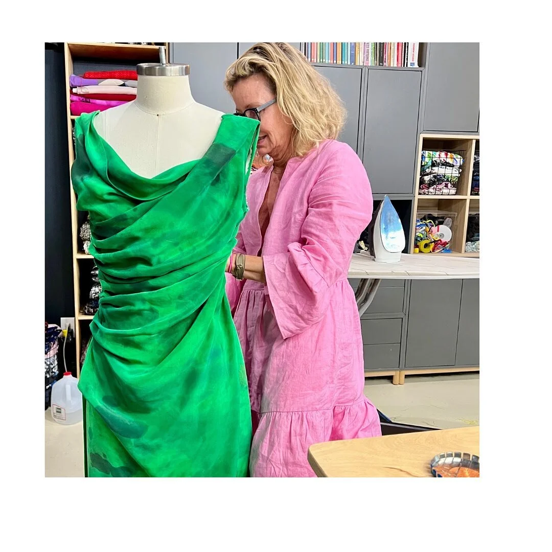 Some final pictures from last week&rsquo;s workshop, it was an absolute pleasure to host such a talented group of ladies.  So lovely to have met you all!! 🥰🧵

#sewing #sewingstudio #sewistsofinstagram #lace#antiquelace #teadyed #camisoles #applique