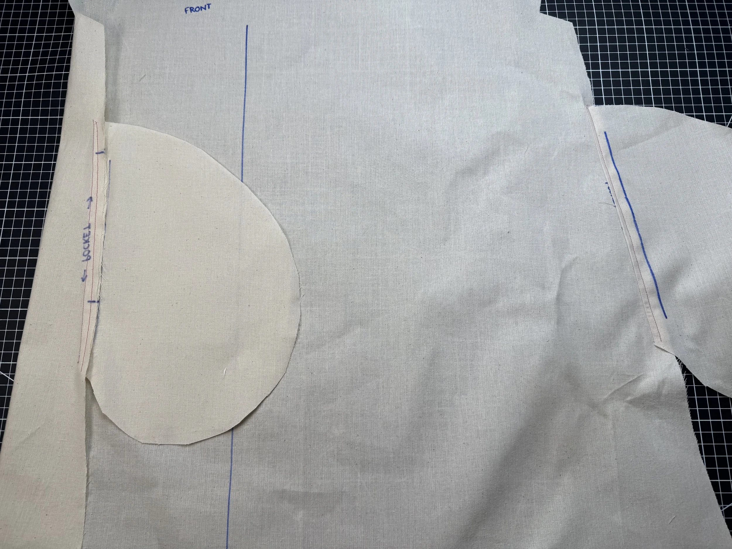  Flip your seam allowances to the pocket side, and understitch as shown. 