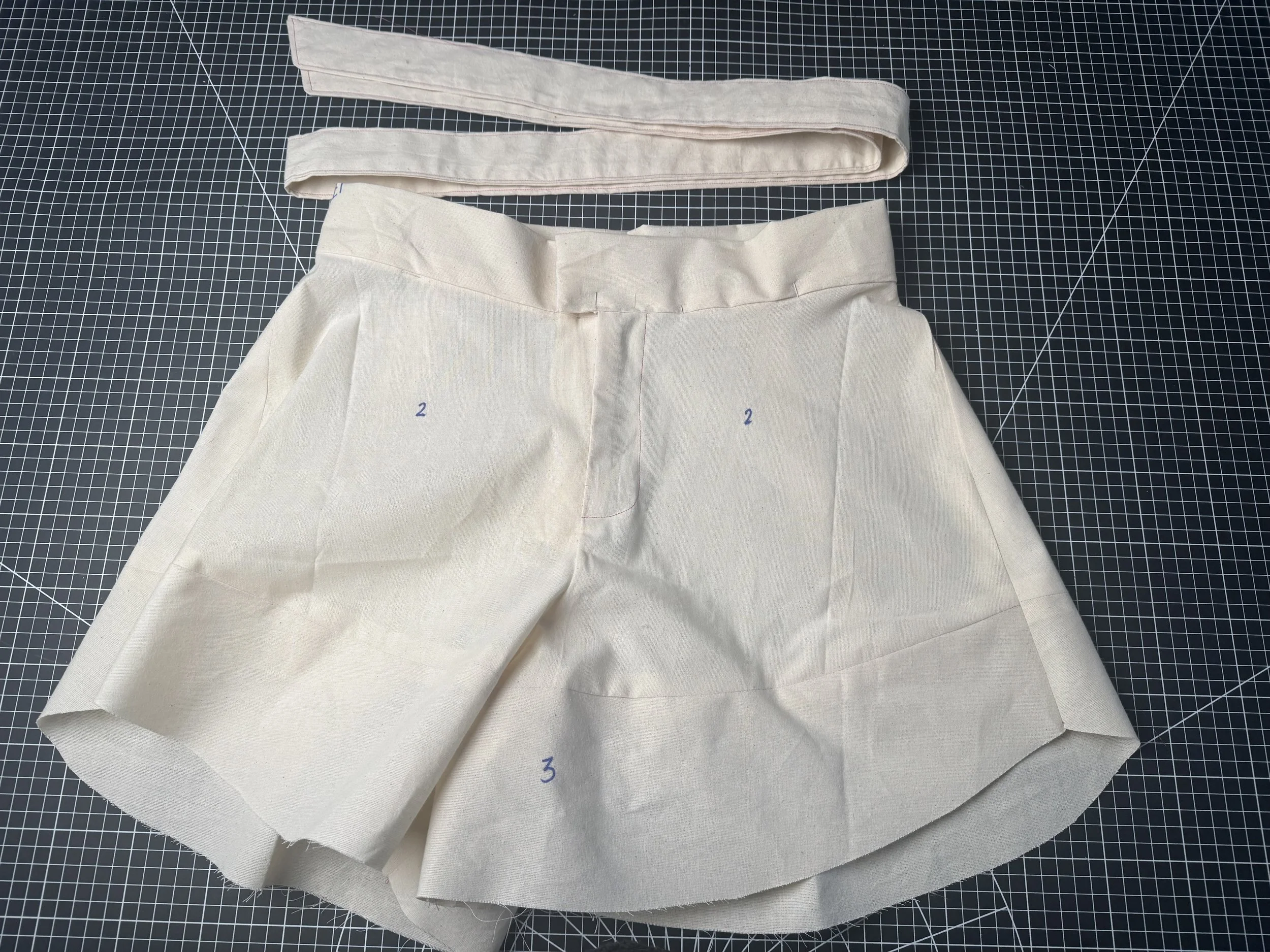  and without pockets. 