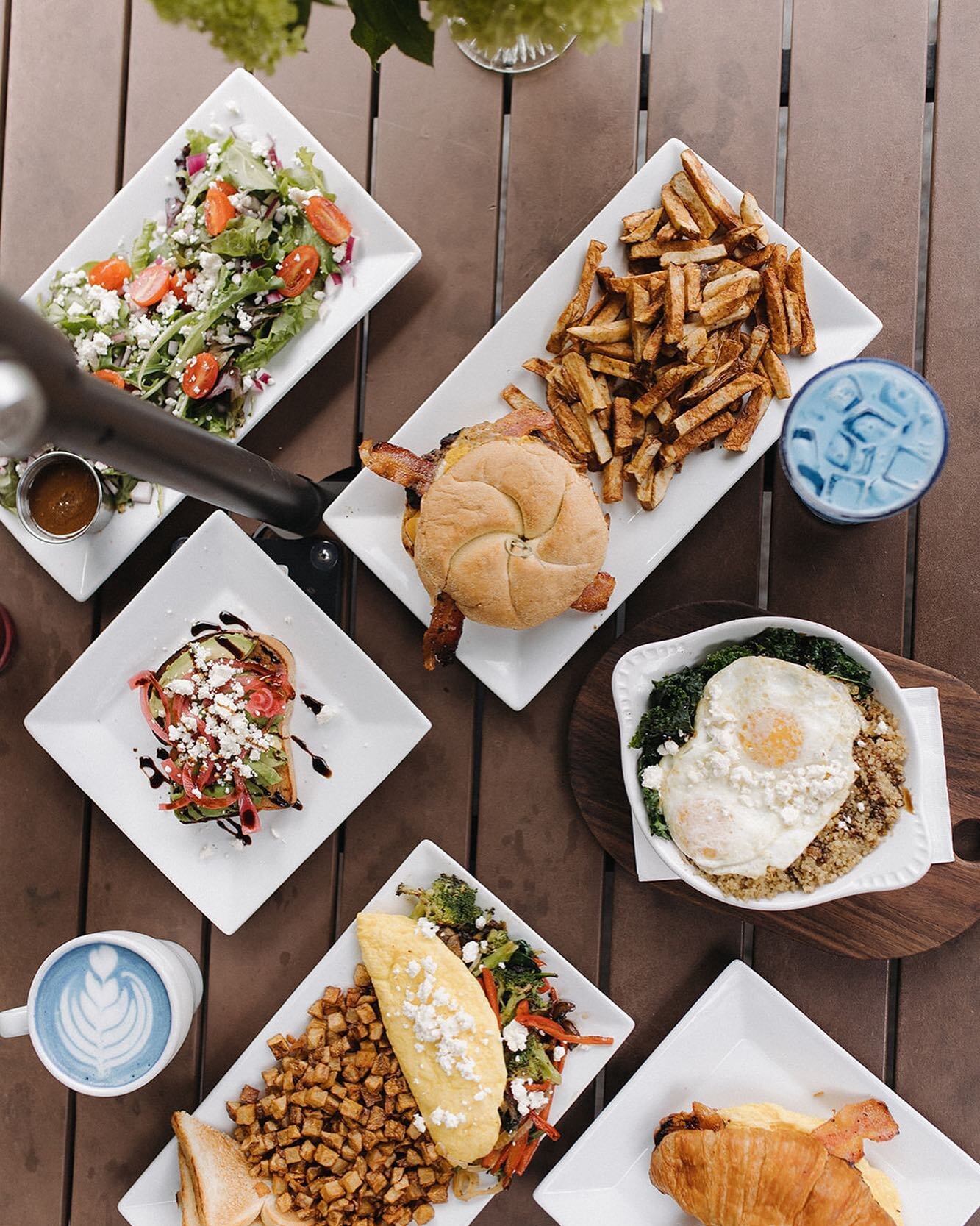 Brunching is the best! 🥗🍳🦋🥓☕️Craving a salad, omelette or a sweet treat like a butterfly blue tea latte&hellip; we&rsquo;re ready for you!