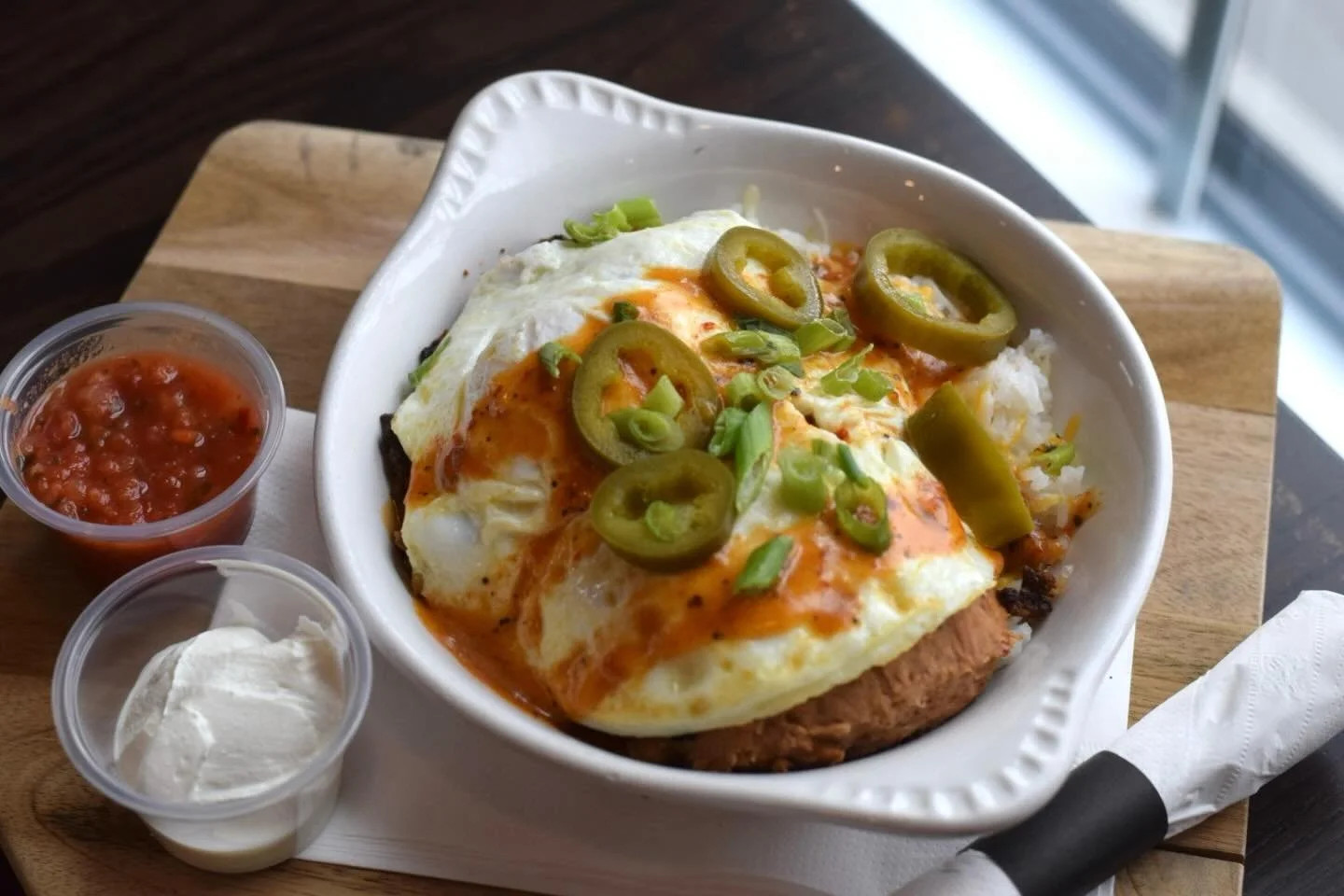 NEW on the menu! ✨

Meet the Southwest Bowl - choice of eggs or tofu, rice, refried beans, chorizo, cheddar, scallions, pickled jalape&ntilde;os, and topped with a drizzle of house chipotle sauce! 🤤

You can also enjoy chorizo in the NEW Chorizo Bur