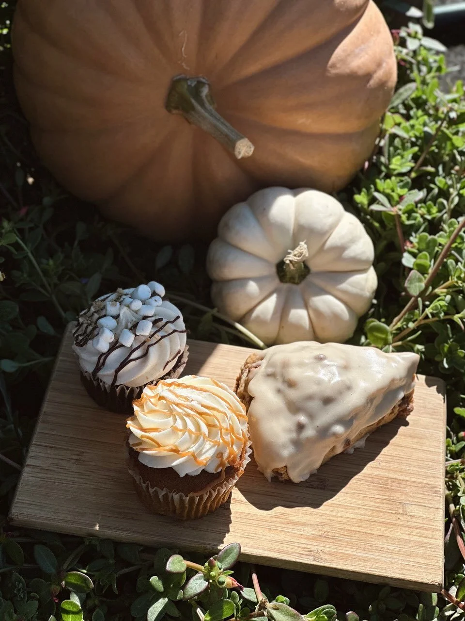 Welcome this crisp autumn morning with the perfect fall sweet treat 🍁 Now serving our Maple Chai Scones, Pumpkin Cupcakes with salted caramel cream cheese icing, Maple Cheesecake &amp; many other seasonal specials. 🍃