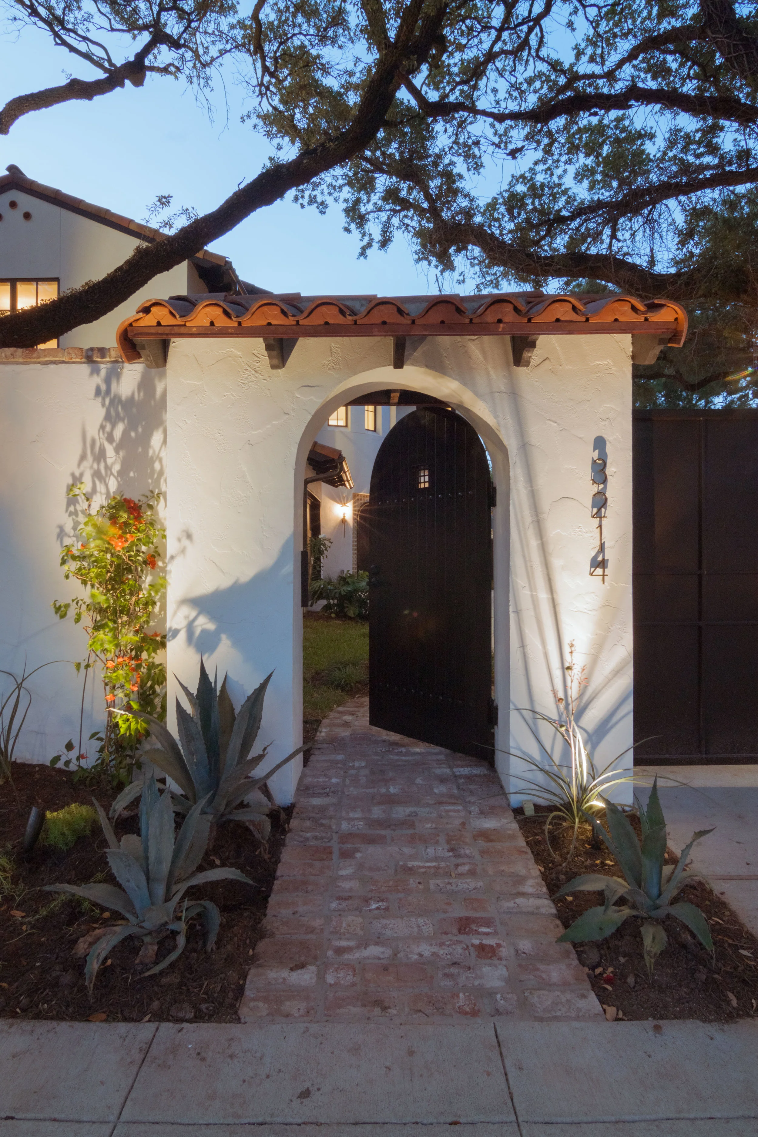 Mirador Builders