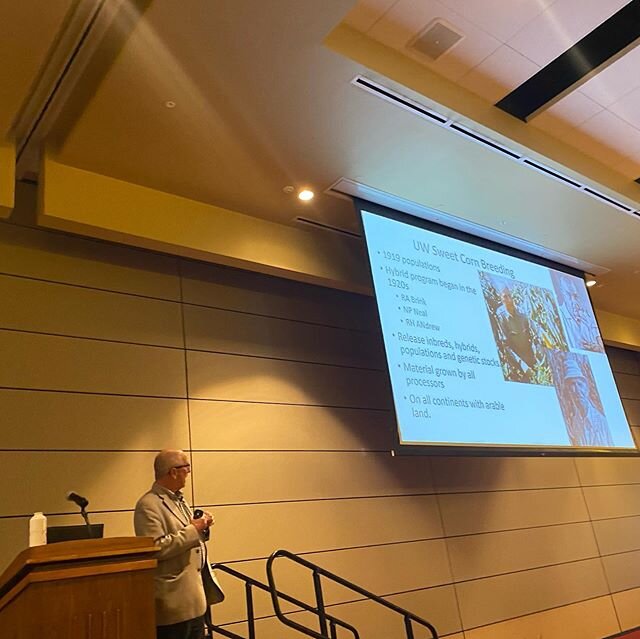 The last keynote speaker of this year, Dr. William Tracy (@bill_tracy) has just started! Let&rsquo;s hear his research about sweet corn breeding in public sector!