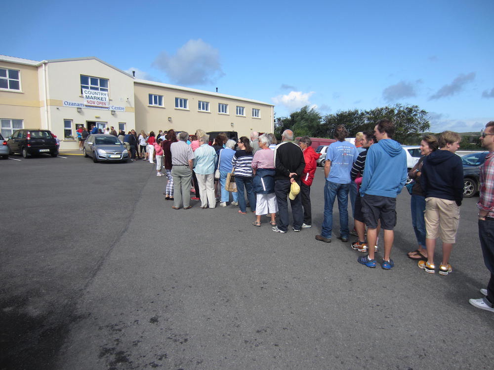 Sunday Morning Country Market queue