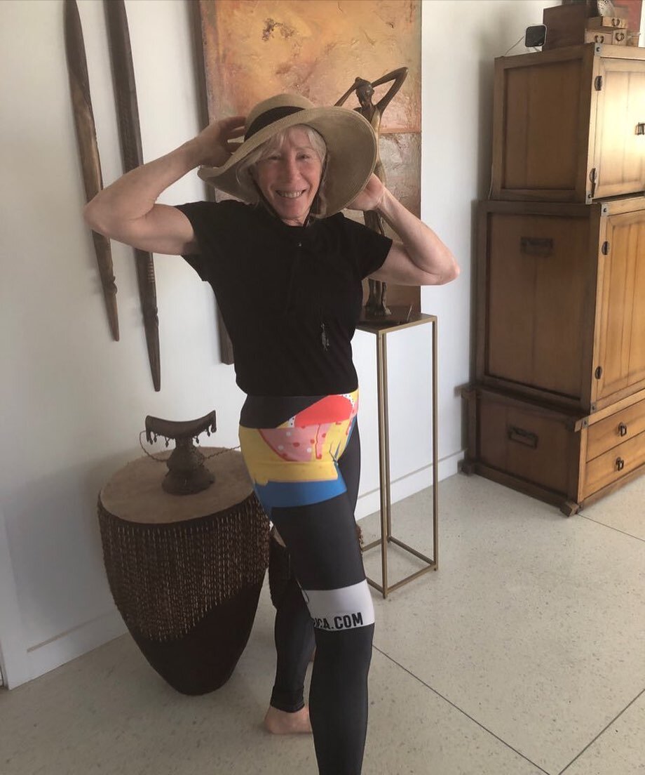 Oh you know .... that feeling when your friend texts you a photo wearing your merch and she&rsquo;s looking uber fabulous at the same time!! @jsasher Asher middling Kasey Blaustein &lsquo;s beautiful design she made for us on leggings!  Hop over to O