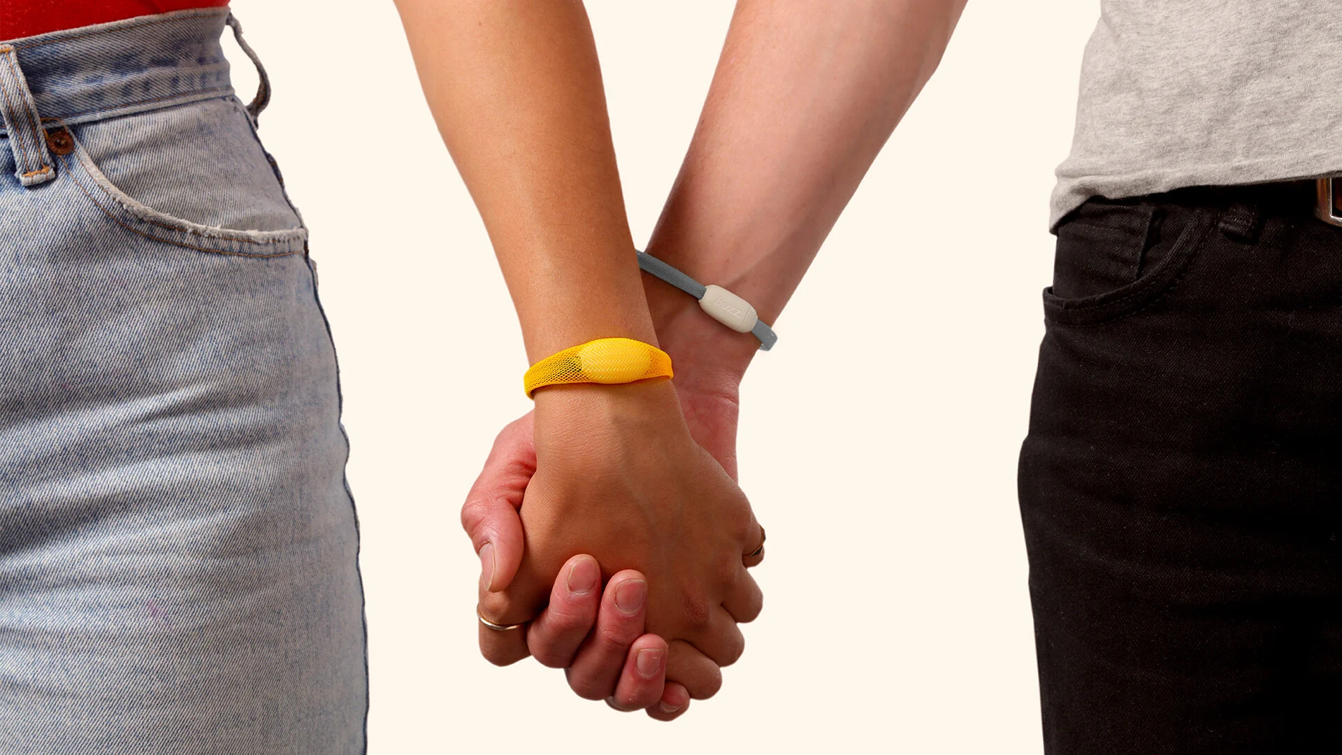 02_buzz-holding-hands_WHITE.jpg