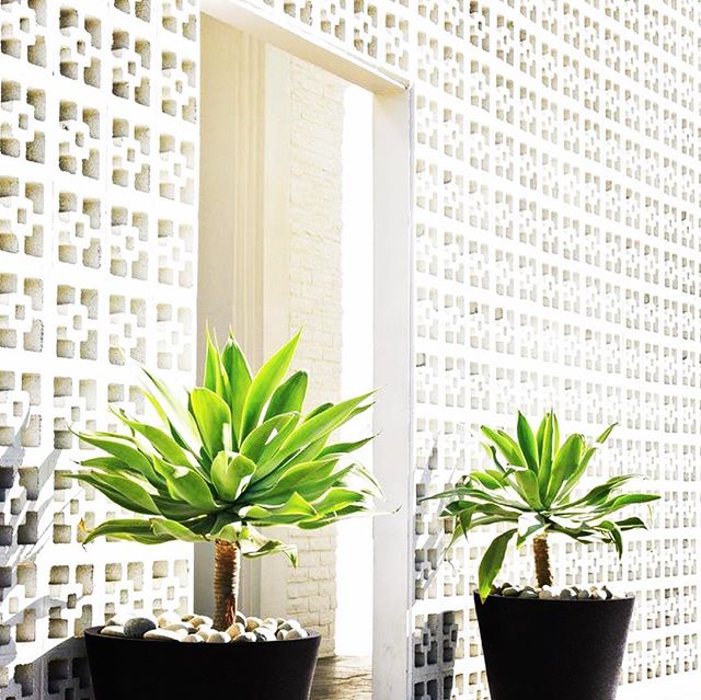 Currently selecting breeze blocks for the Malibu house and having a total brain block π€¦πΌββοΈ Help a sister out. Which block do you prefer? π€·πΌββοΈ