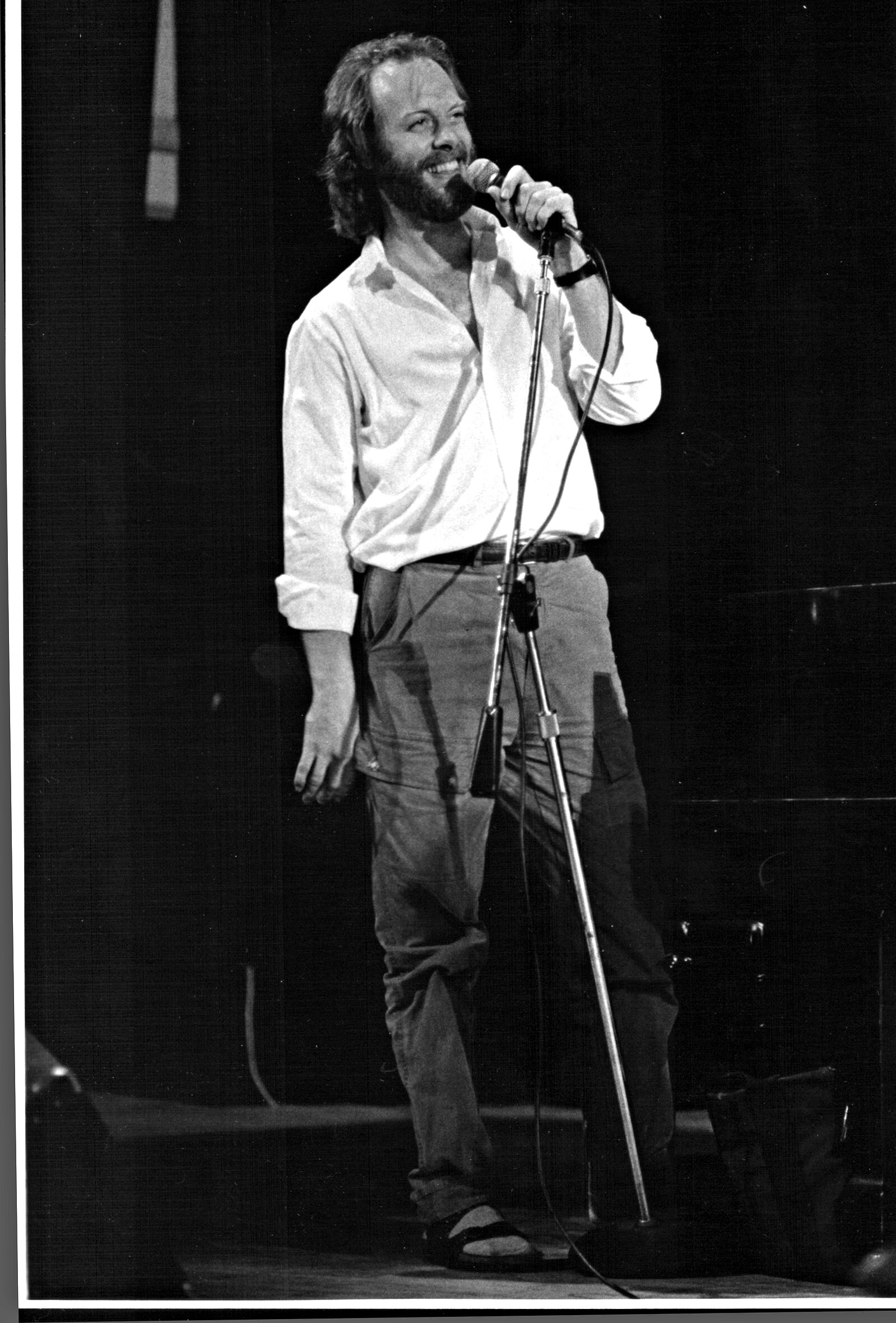 Steve on Stage B&W.jpg