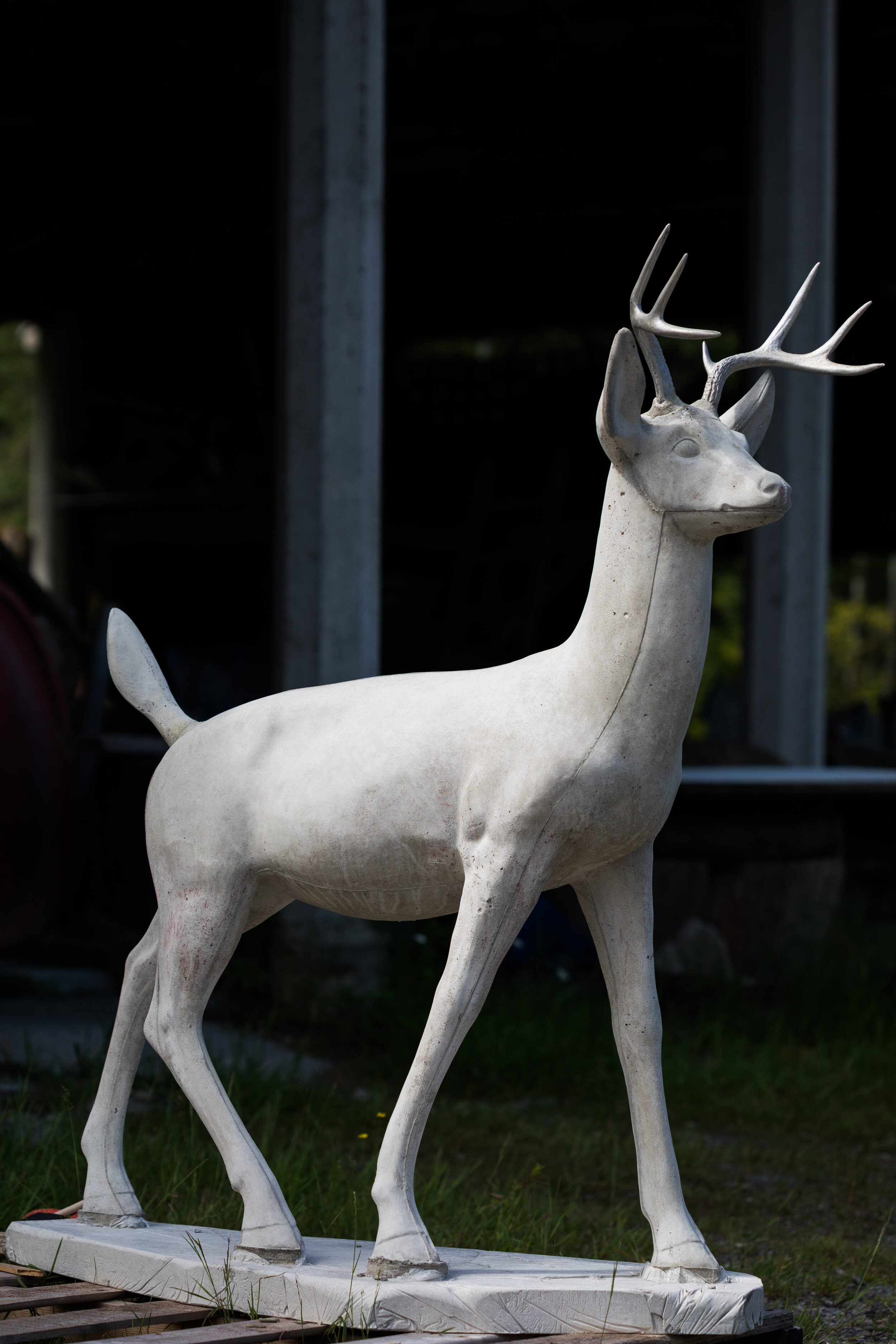 Hansen's Garden Ornaments-Concrete animal sculptures, statues and