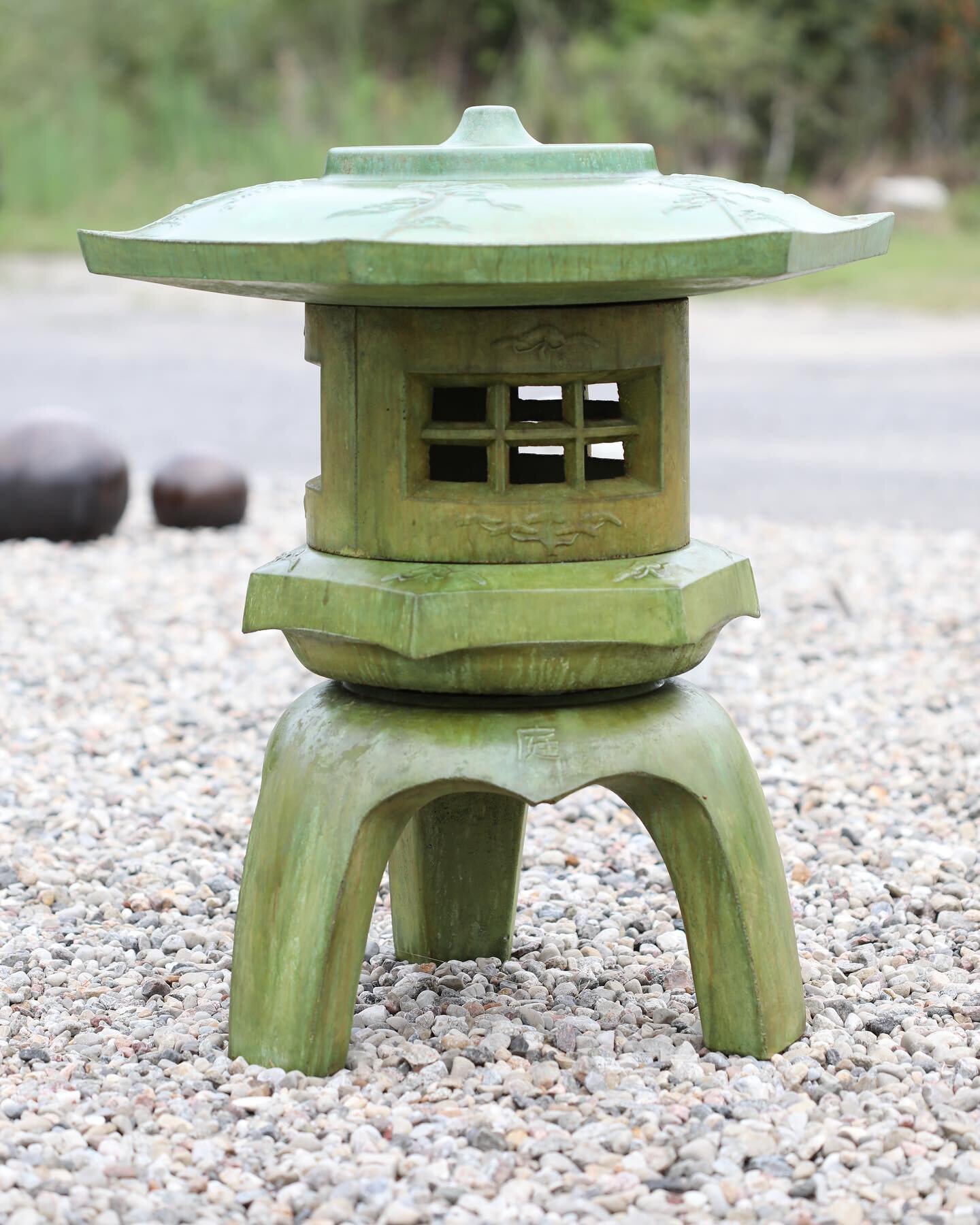 The Kyoto Lantern shown in 2 colour stains. We love how different colours enhance the same piece in unique ways.

&bull;Kyoto Yukimi-dōrō/ Tree Lantern - 4 pieces
&bull;30&rdquo;W (top) x 33&rdquo;H
&bull;Stains shown: Moss/Fern and Espresso Brown

&