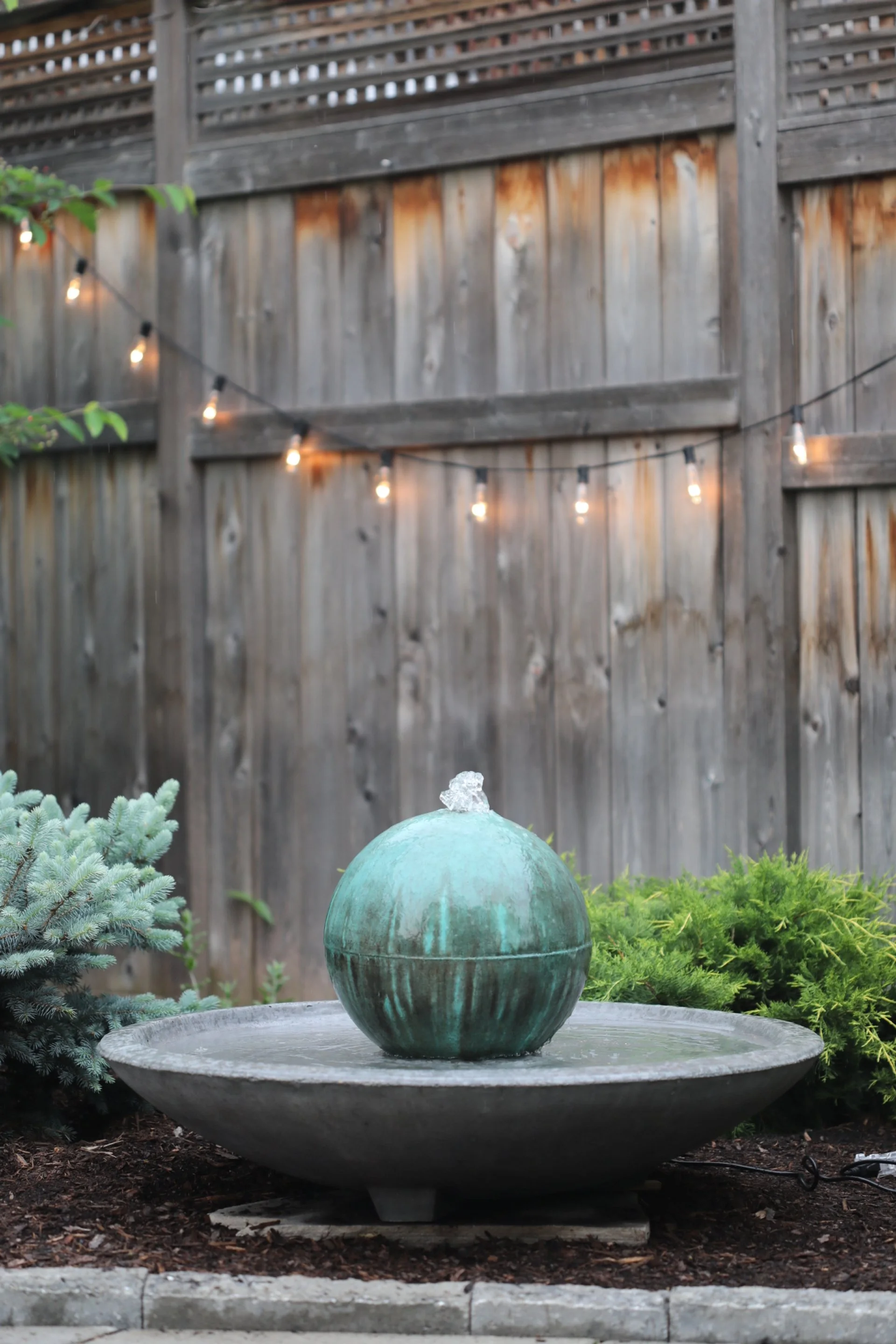 Medium Orbus Fountain