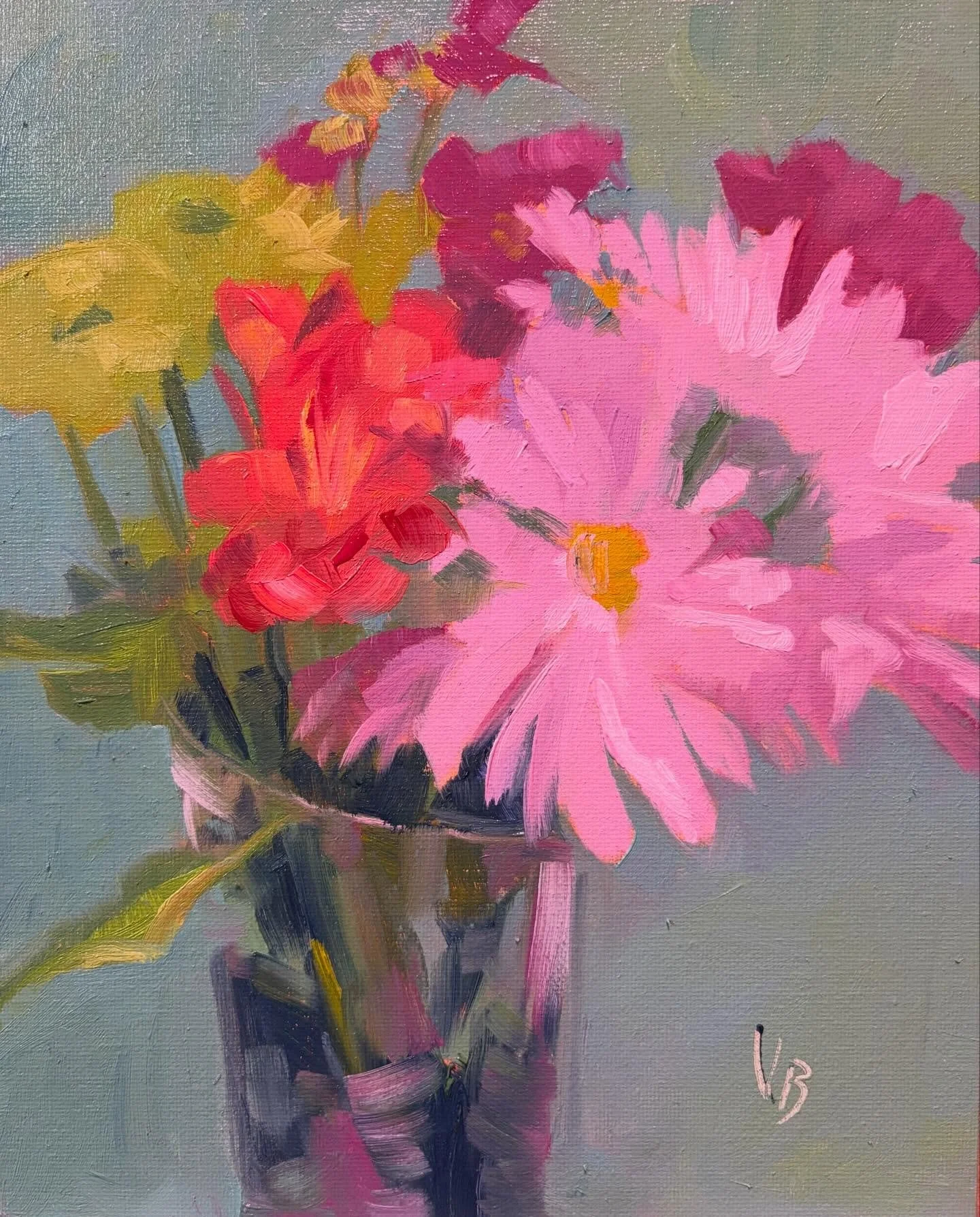 Day 4 #stradaeasel and here is a variation on the grocery store flowers, swapping out the background color. 8x10 oil. #dailypainting #womenartists #paintfromlife
