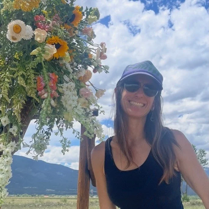 I&rsquo;m excited to collaborate with this groovy and creative Goddess; Nancy @_farmhouseflorals 🌺

Join Jenna &amp; Nancy creator of Farmhouse Florals for a soulful afternoon of gentle movement, inspired creativity, and seasonal reflection.

We&rsq