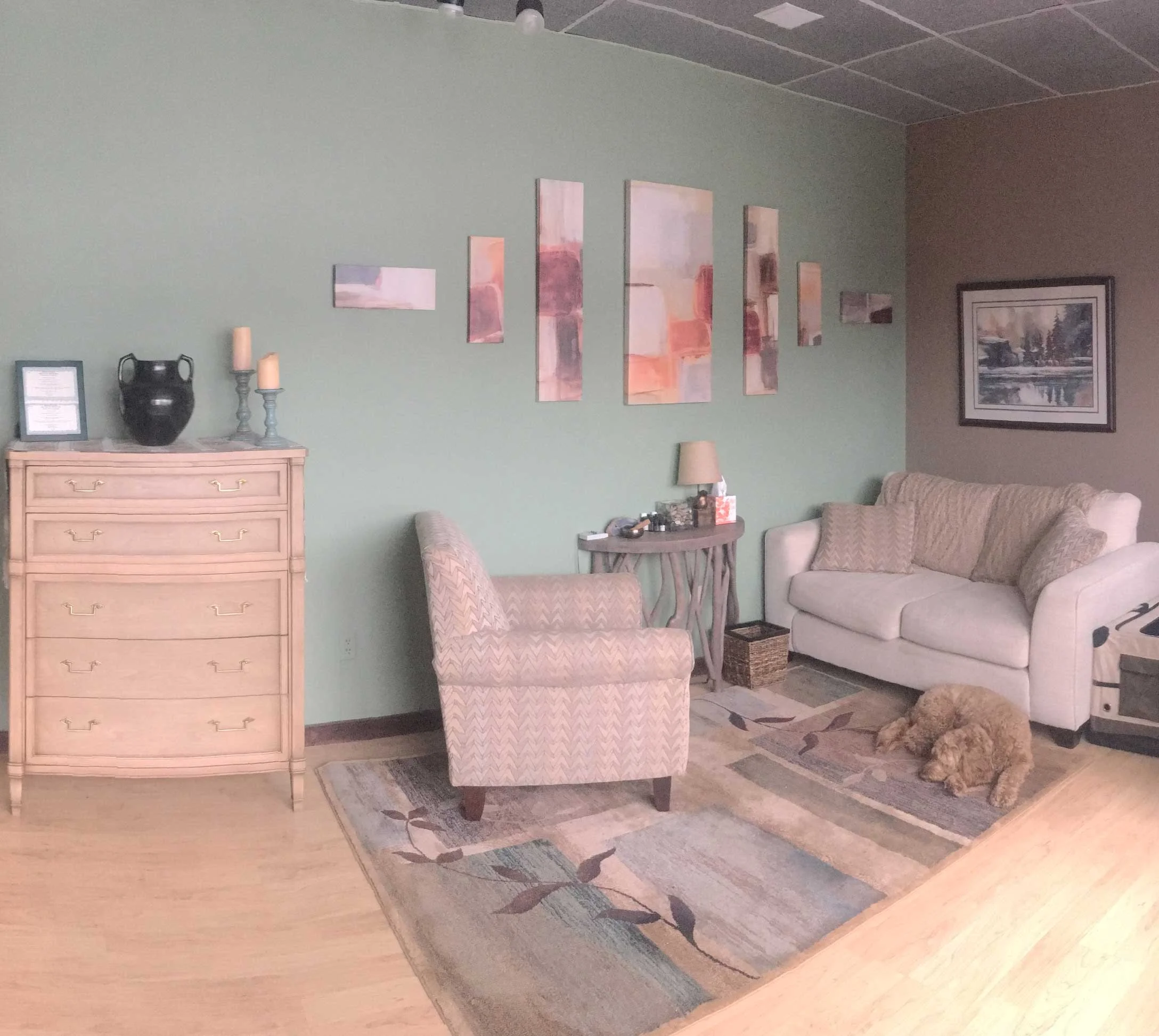 SYNERGETIC SPACE Share office space with other holistic health & wellness professionals. Advertise & book space with our Synergetic Spaces partners using our members-only Google Calendar.