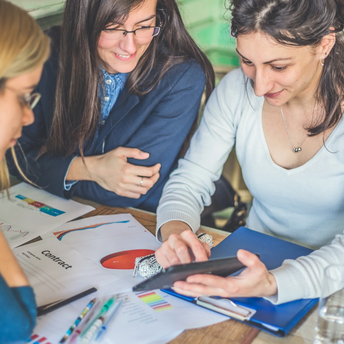 BUSINESS CONSULTATION & DEVELOPMENT SERVICES Explore how your current business can better align with your personal and professional values in order to start, maintain or grow your business.