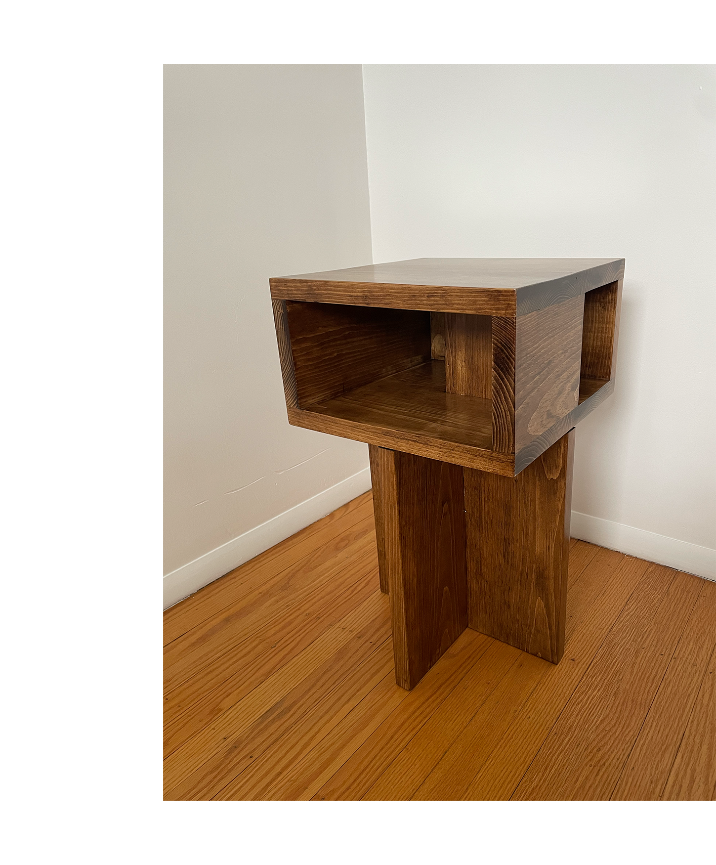 nightstand.png