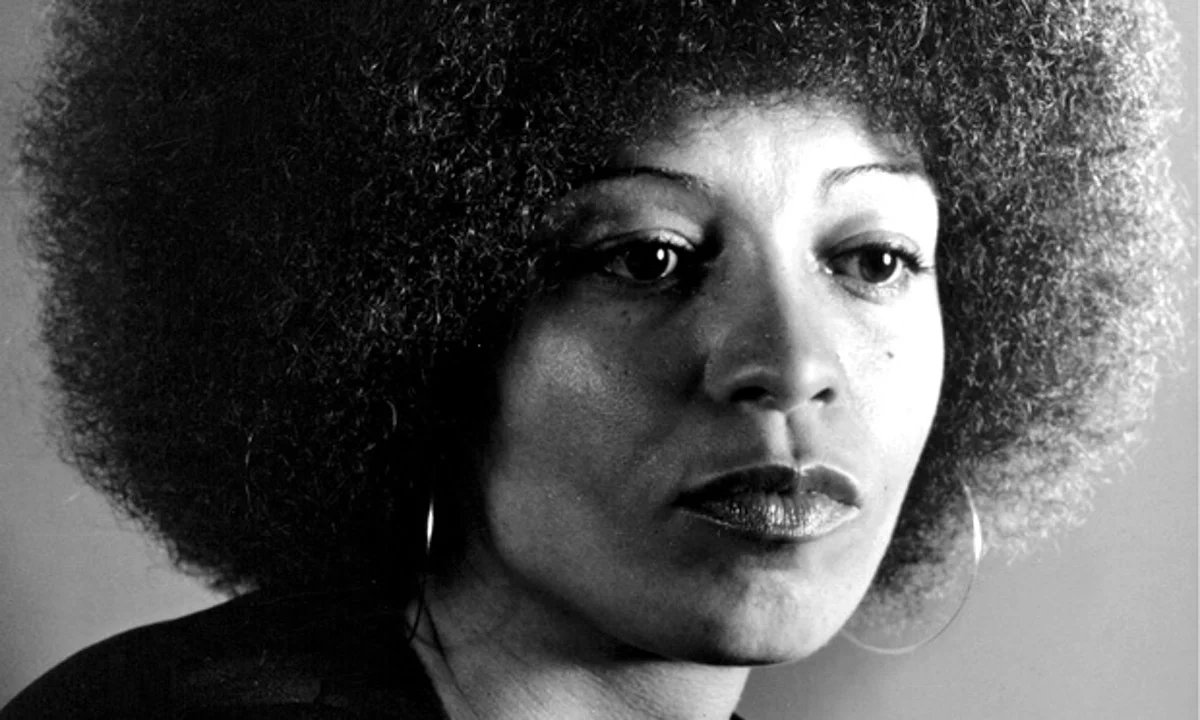Angela-Davis-.jpg