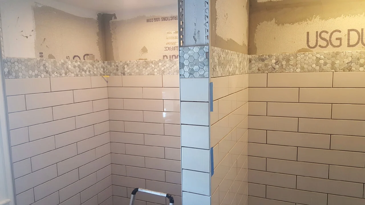 Shower tile 