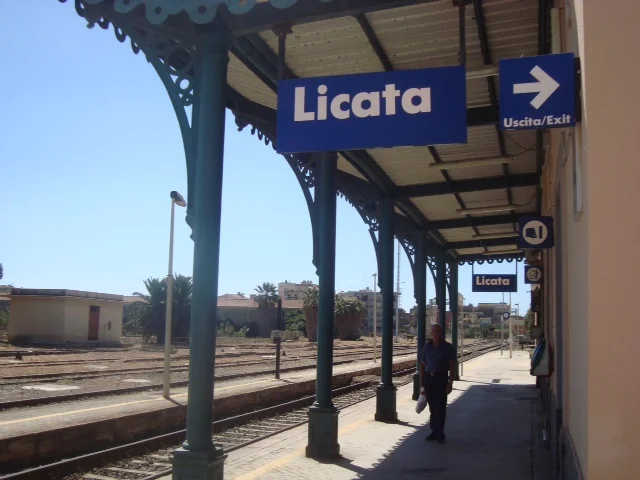 photo 26 SOP Train Station Licata SIgn.JPG
