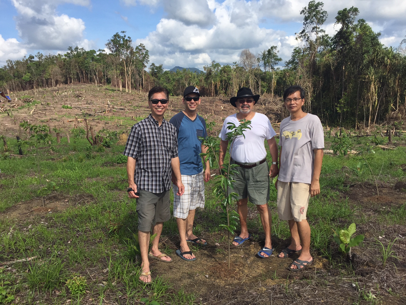 Guyabano Planting 9.jpg