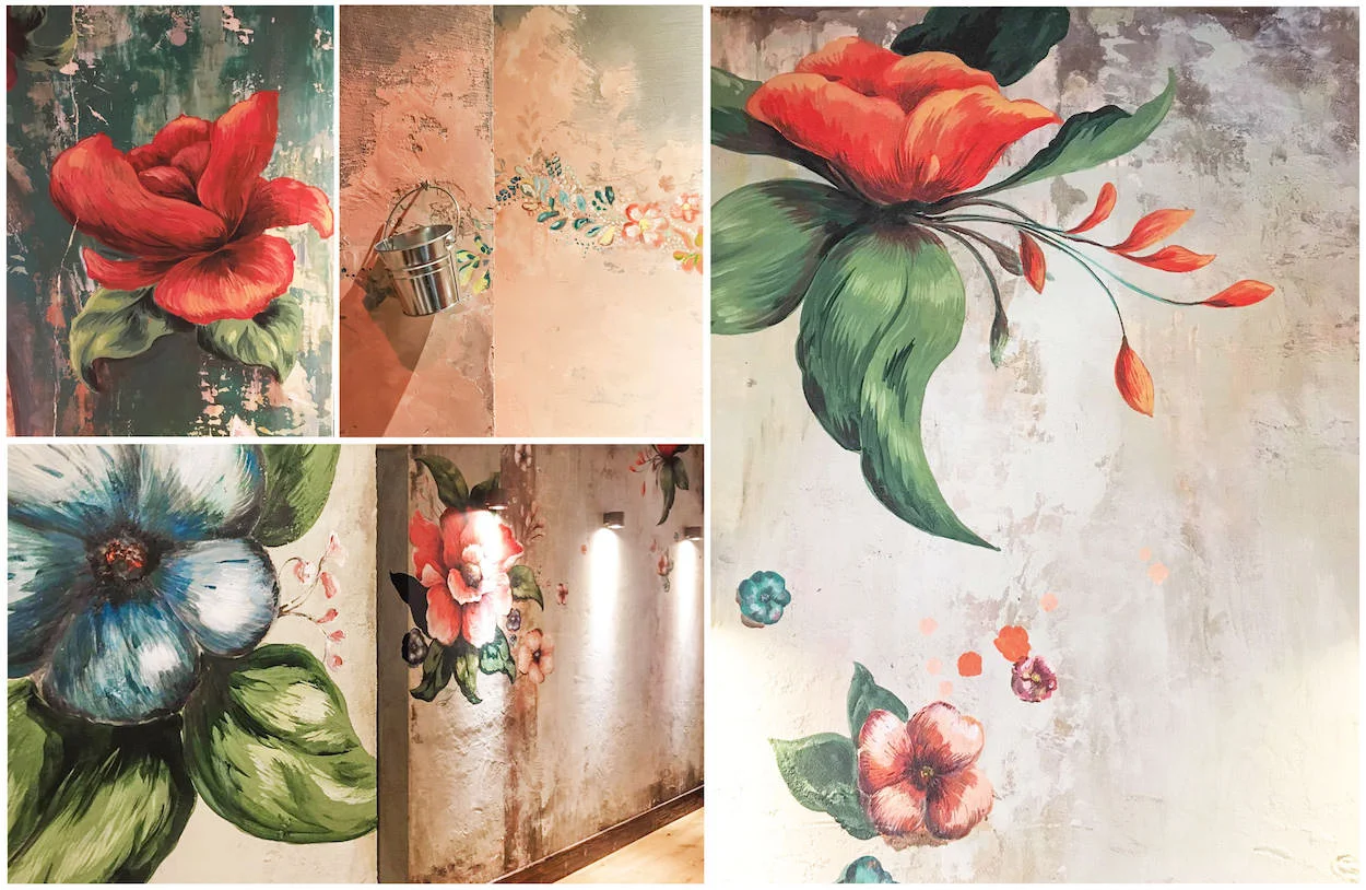 Mamasita - Ageing wall texture and painted artworks