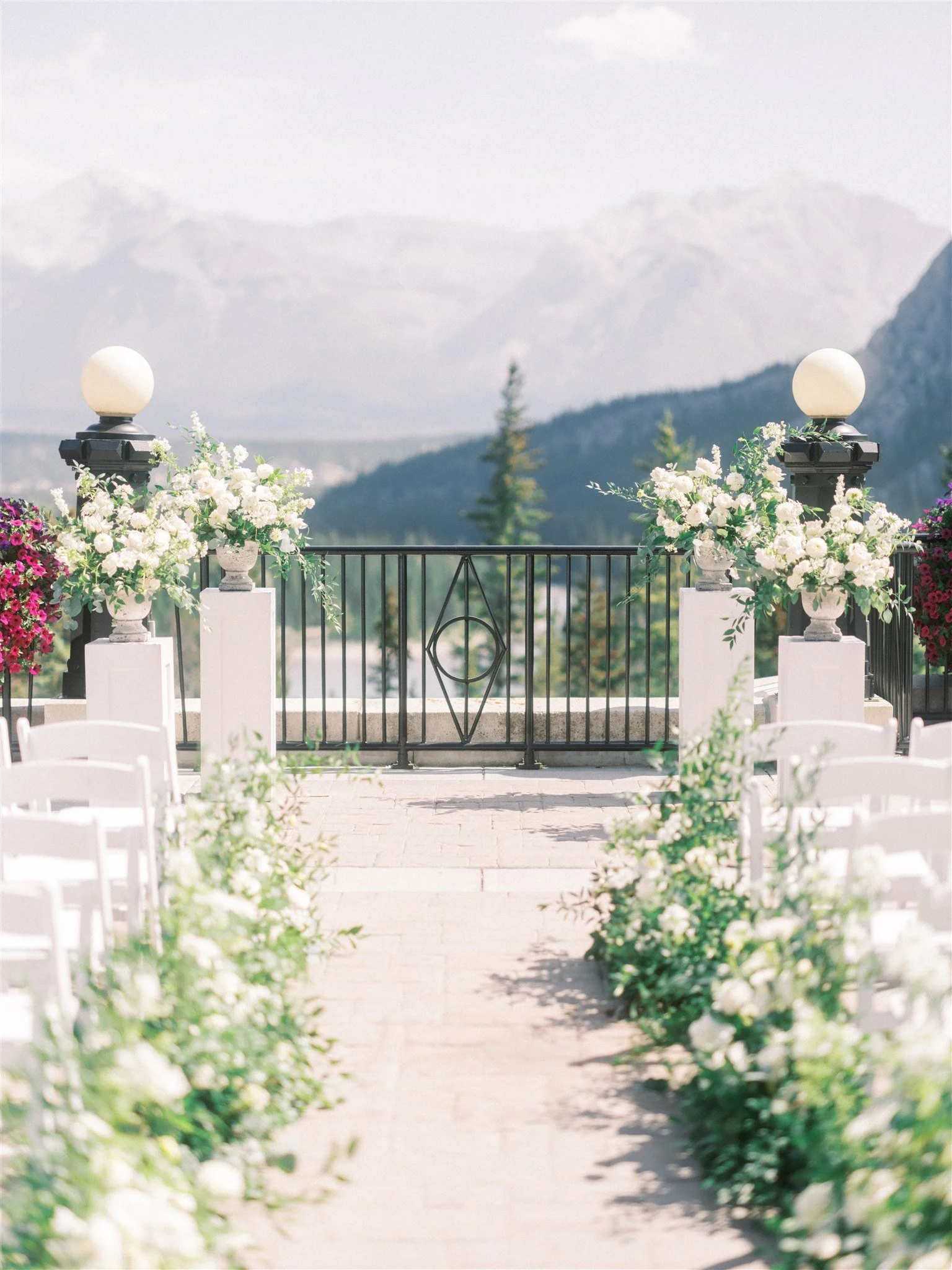 calgary-wedding-photographers-nicole-sarah-fairmont-banff-springs-SR-143.jpg